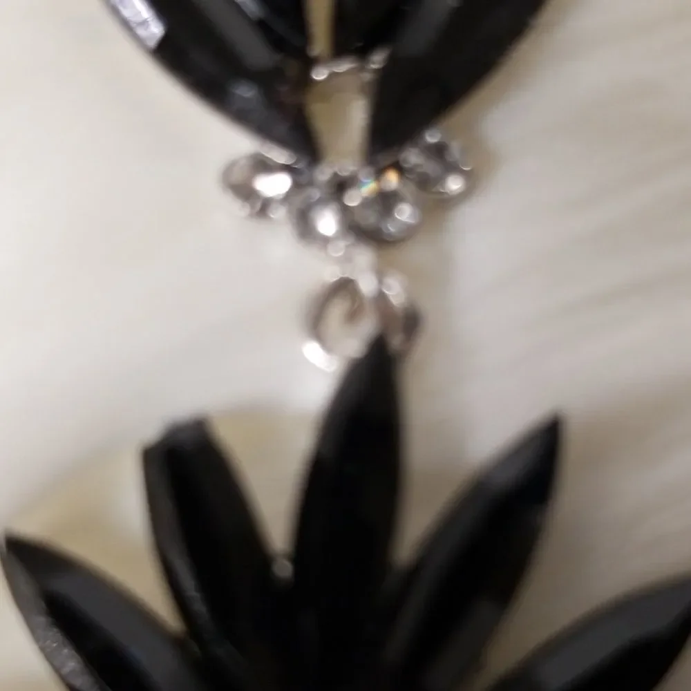 Black Onyx Looking Earrings - Picture 4 of 8